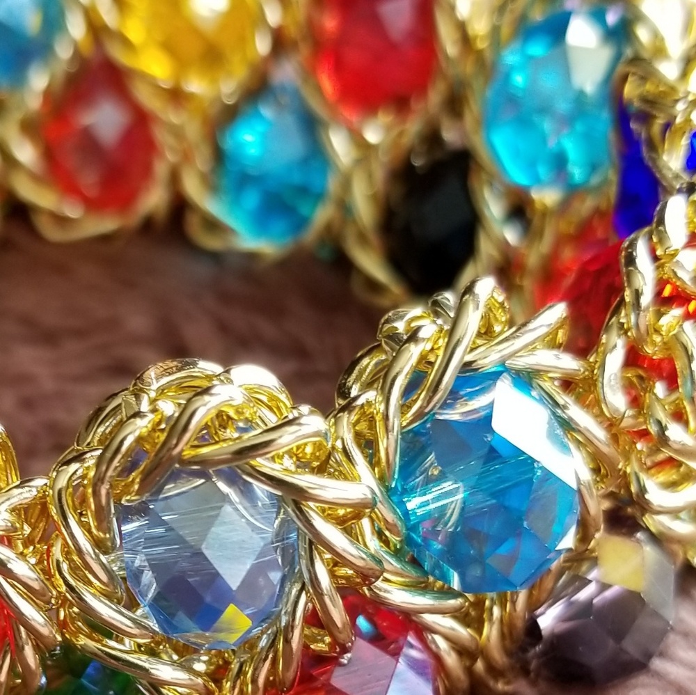 MULTICOLORED BRACELET